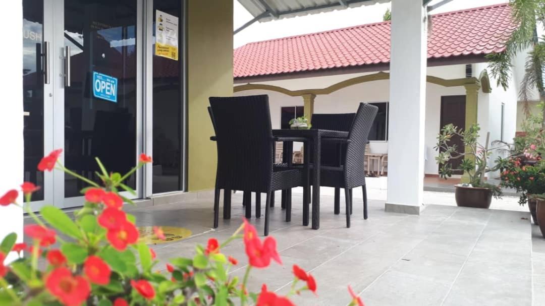 The Nutshell Chalet Langkawi Pantai Cenang  Exteriör bild